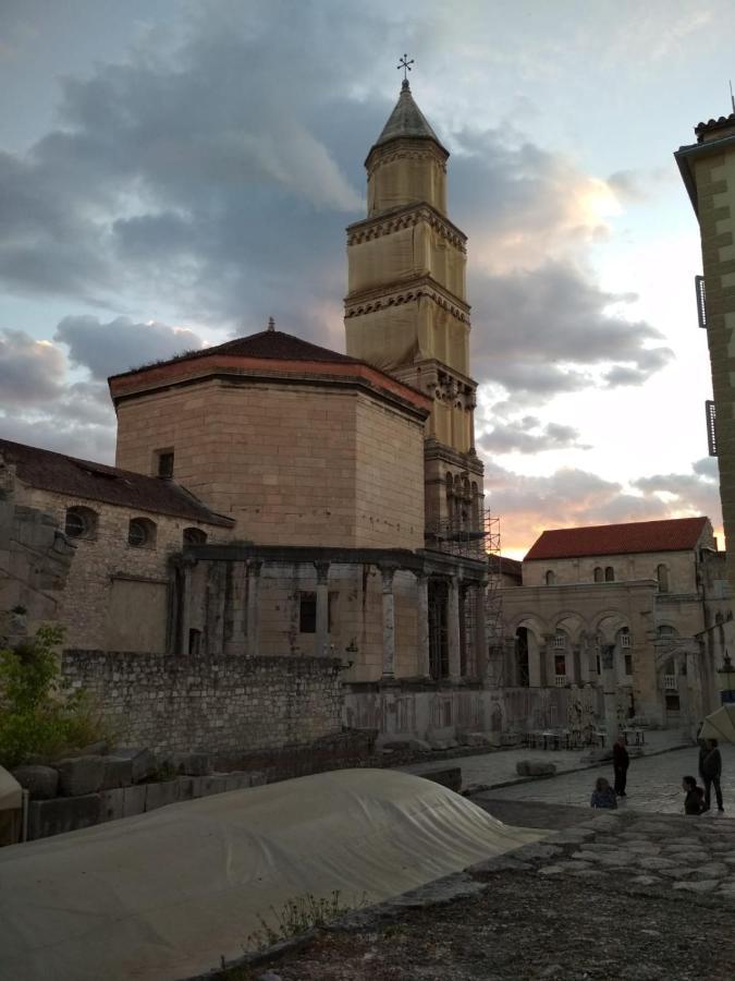 Studio Sfinga In The Heart Of Diocletian'S Palace Split Luaran gambar