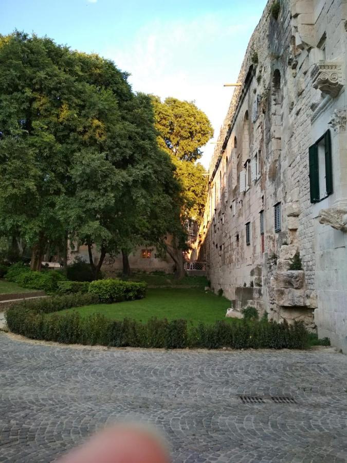 Studio Sfinga In The Heart Of Diocletian'S Palace Split Luaran gambar